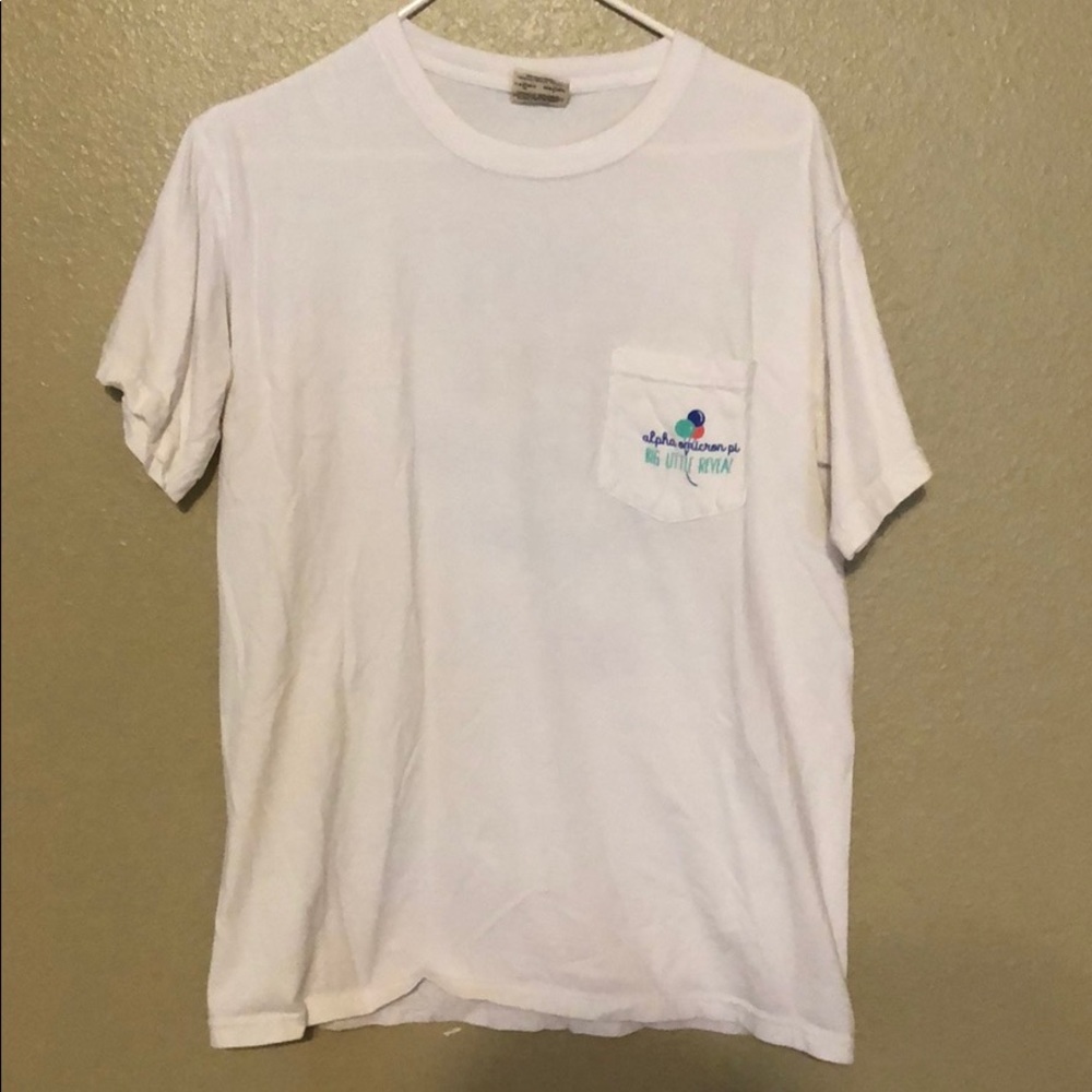 White t-shirt